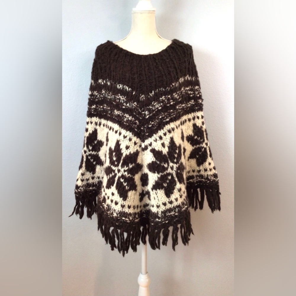 FREE PEOPLE Chunky Knit Boho Poncho Sweater